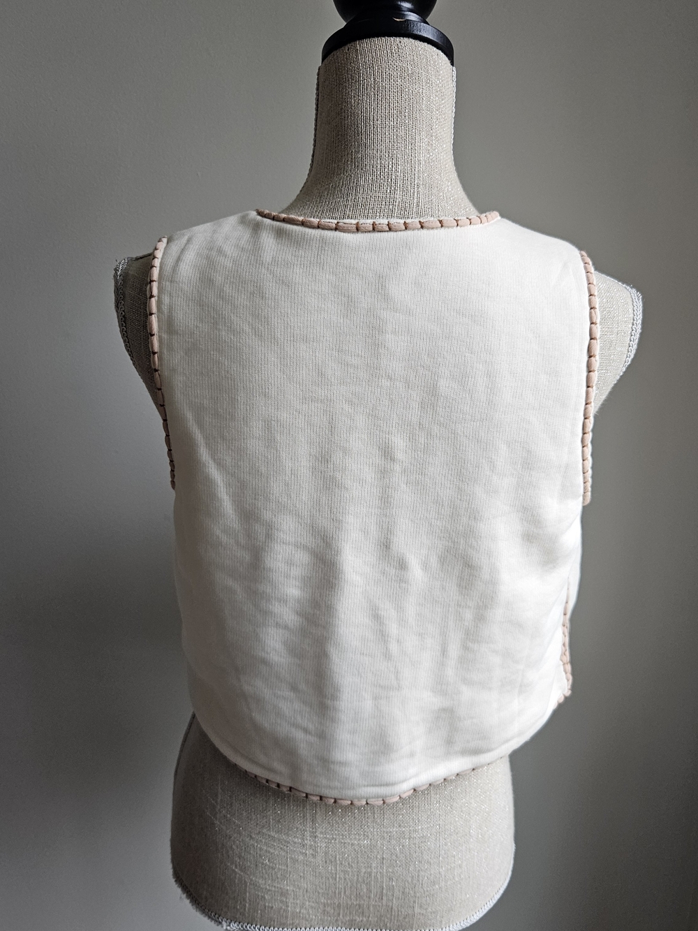 Zara Cream Embroidered Floral Vest with Dusty Rose Accents - Picture 4 of 6